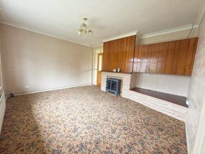 Lounge- click for photo gallery